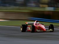 开云平台-跨界统治力，湖人稳如磐石，伦纳德F1赛道超车