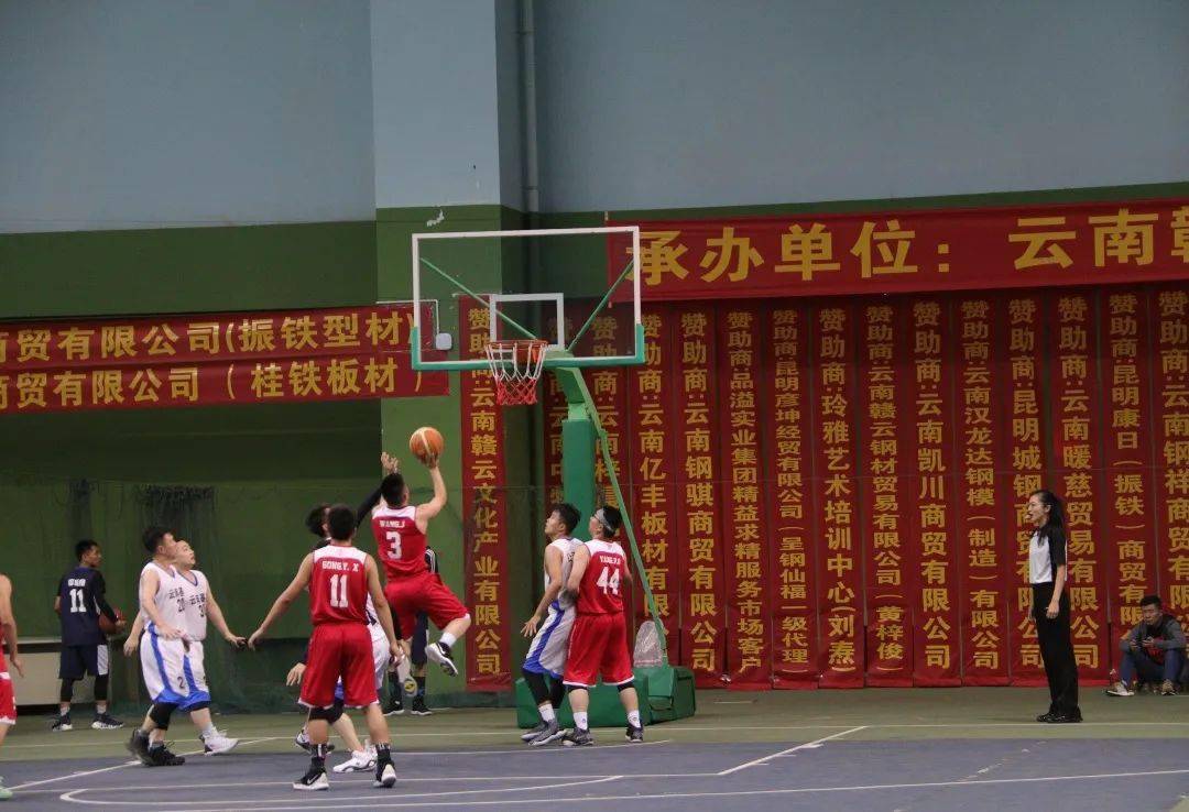 湖北队在球场上展现出色打出精彩表现