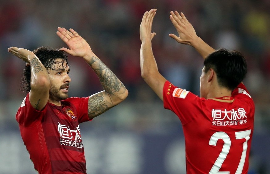 包含热血竞技上海申花对阵长白山，冠军之路的词条