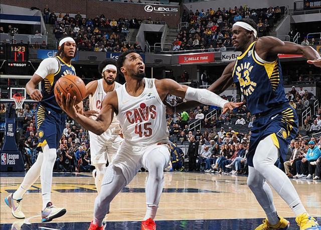 骑士豪取胜利,赢得在主场的争夺的简单介绍 骑士豪取胜利,赢得在主场的争夺的简单介绍