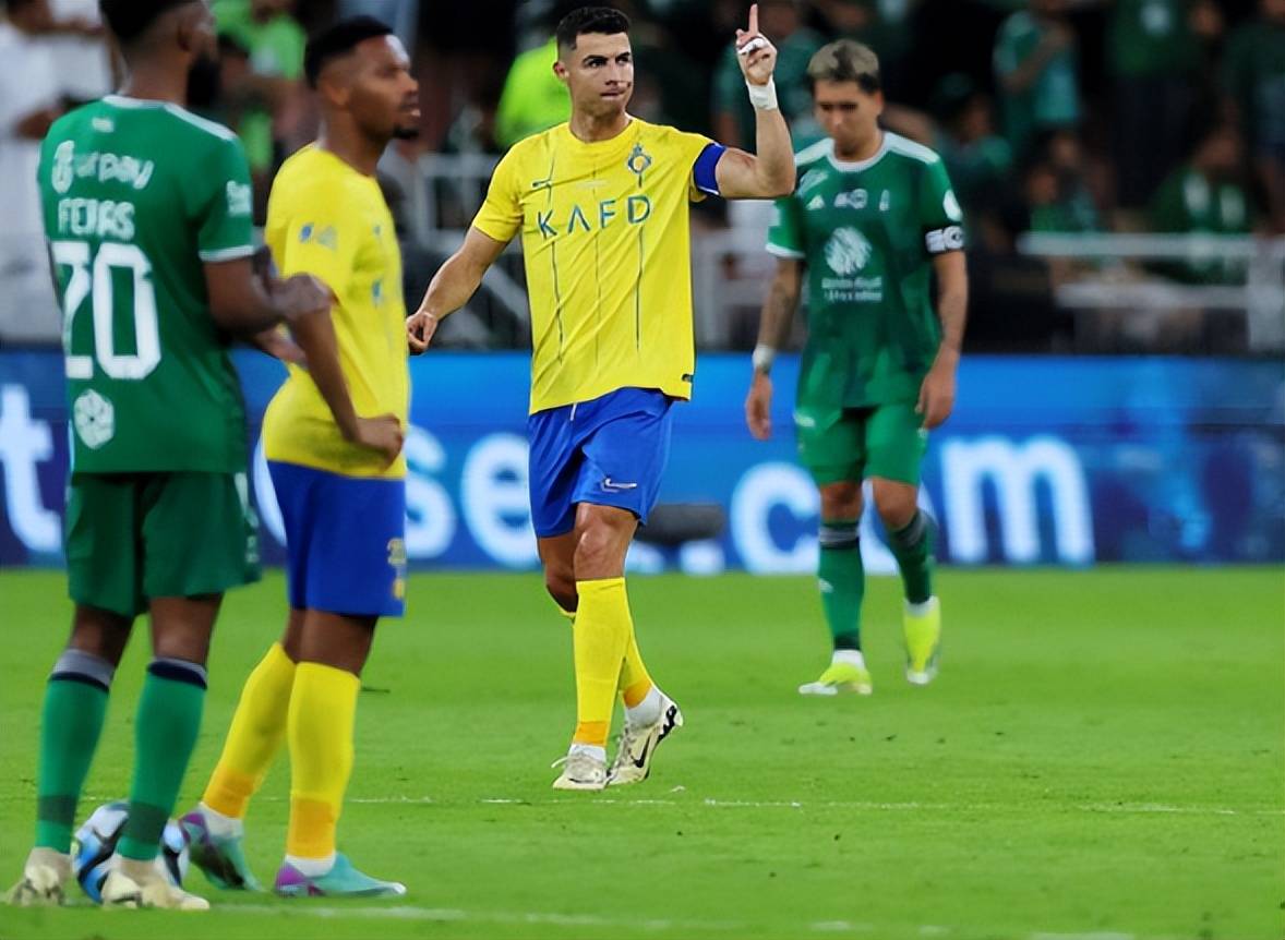 尤文图斯逆转领跑，C罗率先建功，实力见长