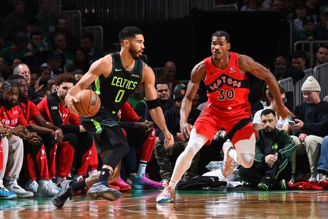 猛龙主场战胜骑士，继续领先东部