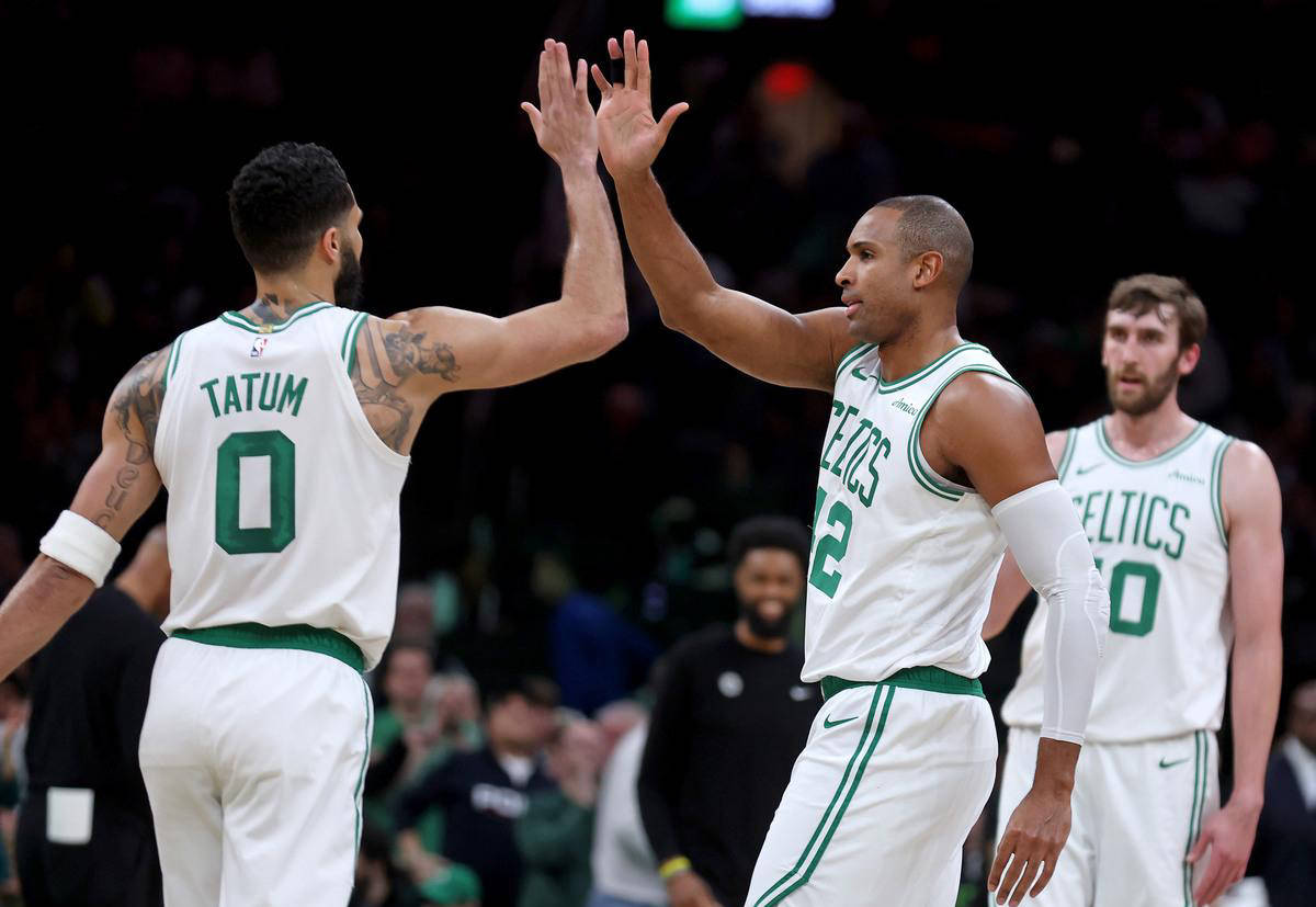 猛龙击败凯尔特人，保持东部领先地位