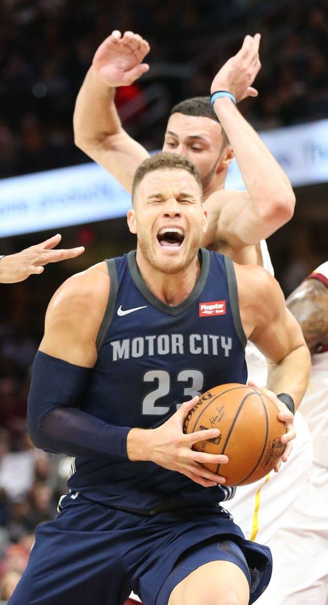 火箭客场逆转活塞，保持不败