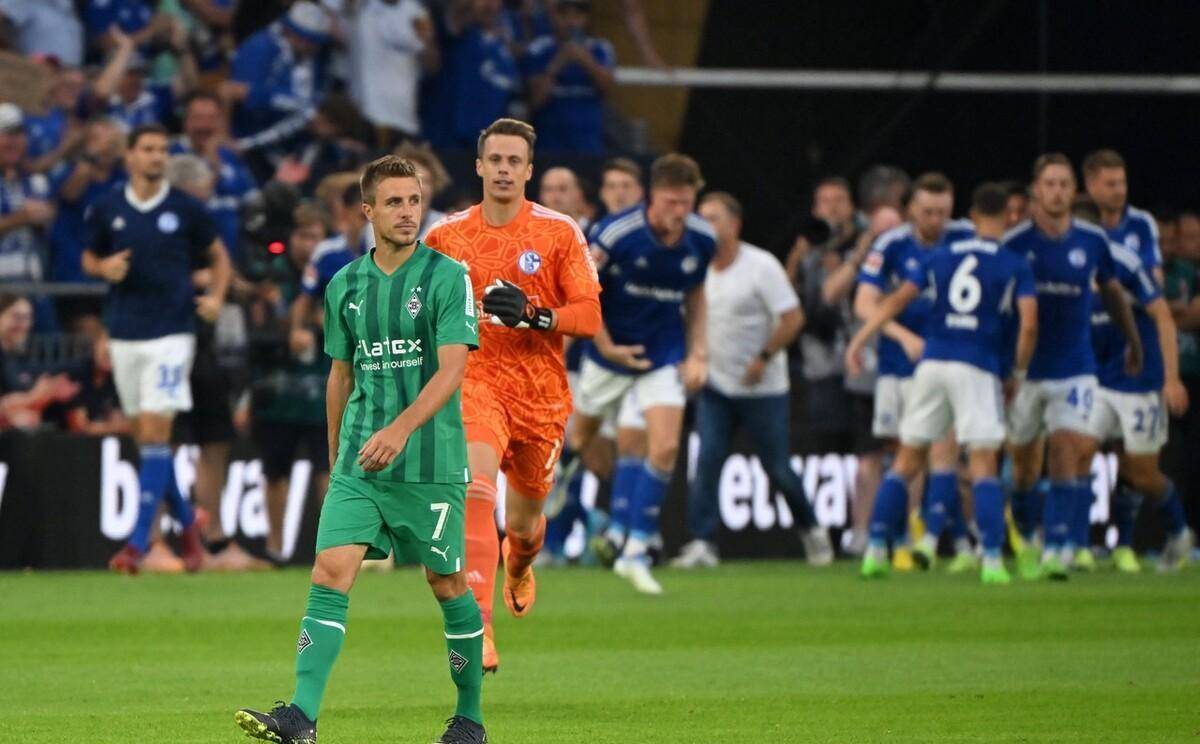 门兴大胜柏林赫塔,德甲赛场再展强势实力 门兴大胜柏林赫塔,德甲赛场再展强势实力