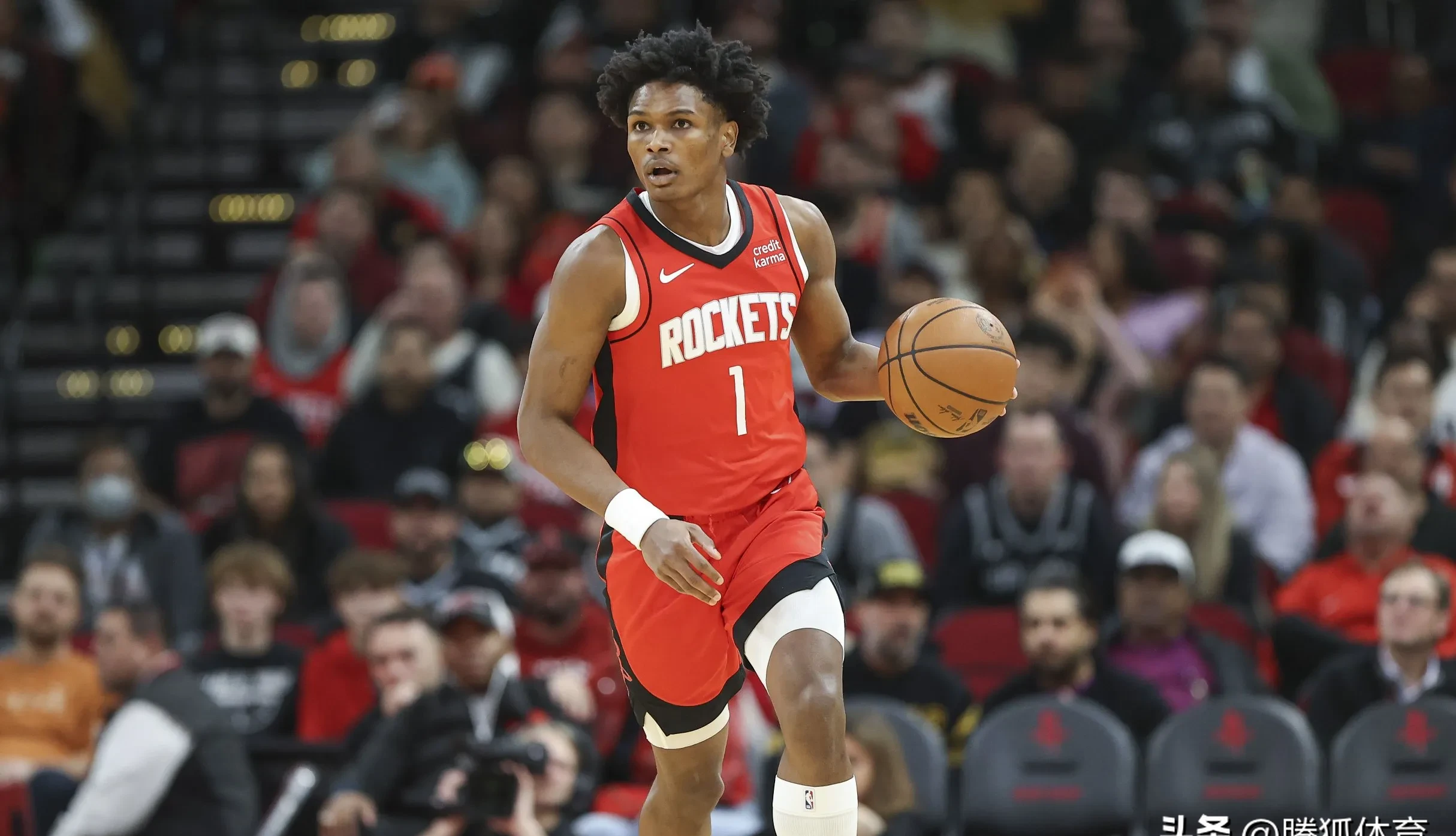 火箭队再胜雄鹿保持不败